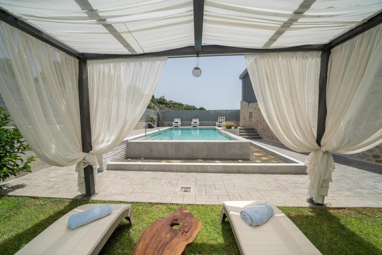 Popi'S Villa Svoronata Exterior photo